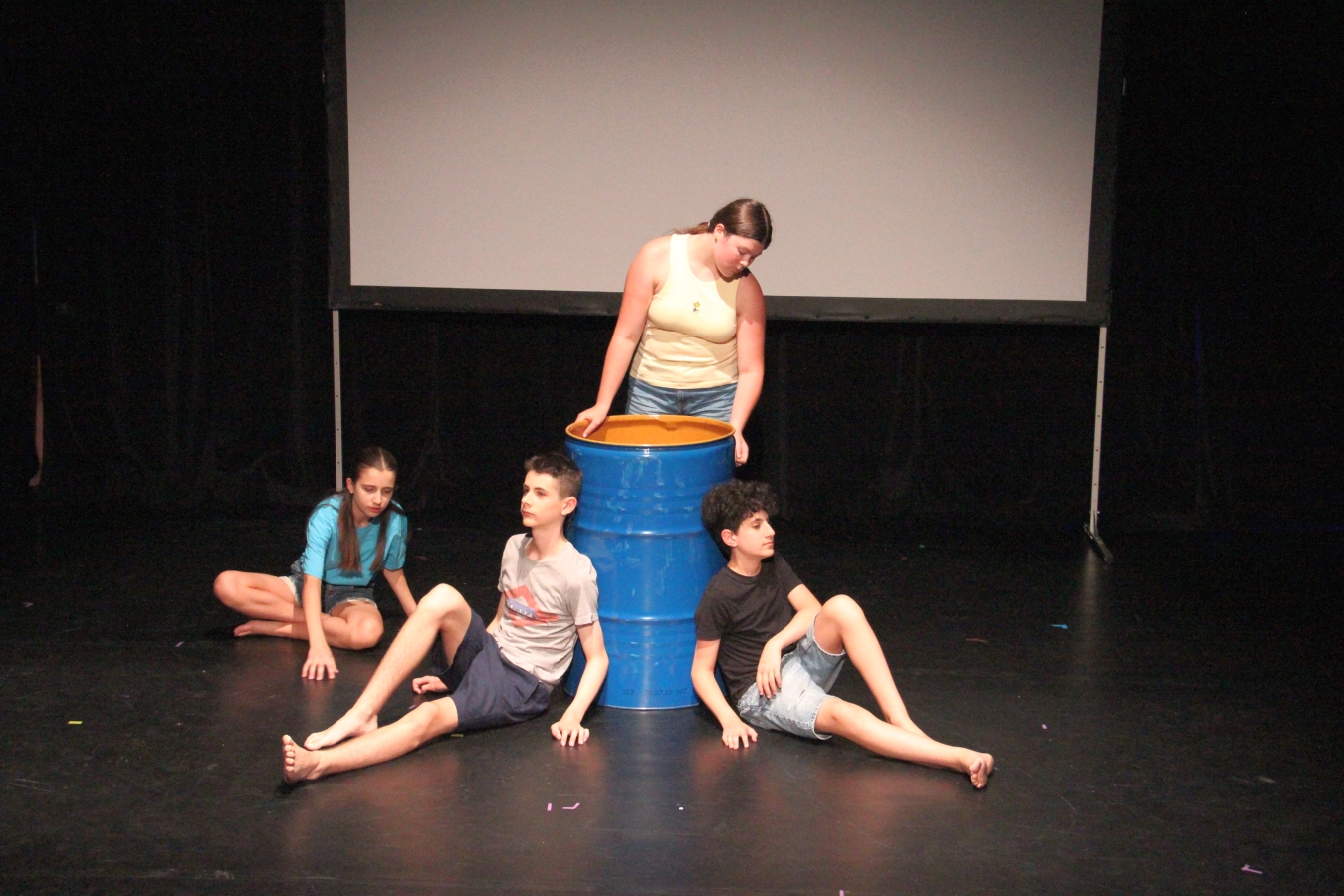 2026_06_19_Theater_OS_01